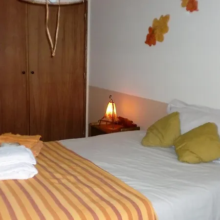 Pensión Guest House Tábua *